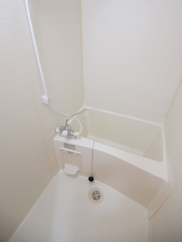 バス・シャワールーム　お風呂もきれいです