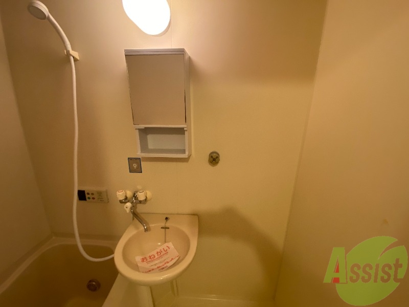 洗面設備　洗面はコンパクトサイズですが使いやすくなっています。