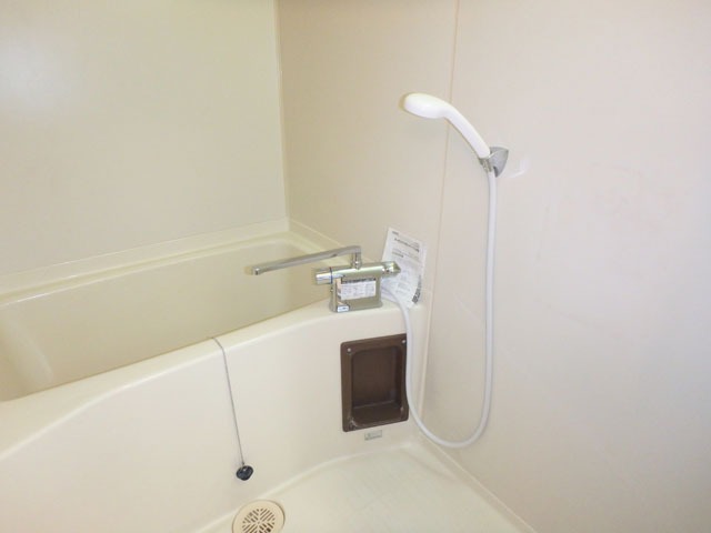 バス・シャワールーム　ゆったりバスルーム