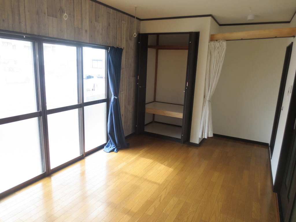 居室・リビング　室内リフォーム済