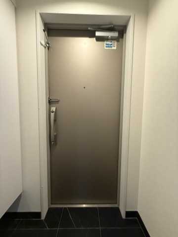 玄関　別部屋の参考写真となります。