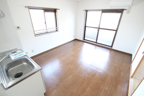 居室・リビング　※現状優先となります。