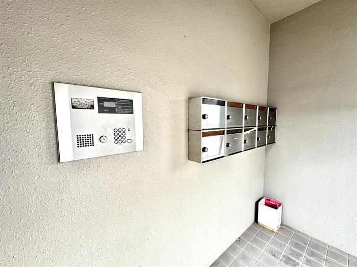 エントランス　オートロックもついてセキュリティ対策！