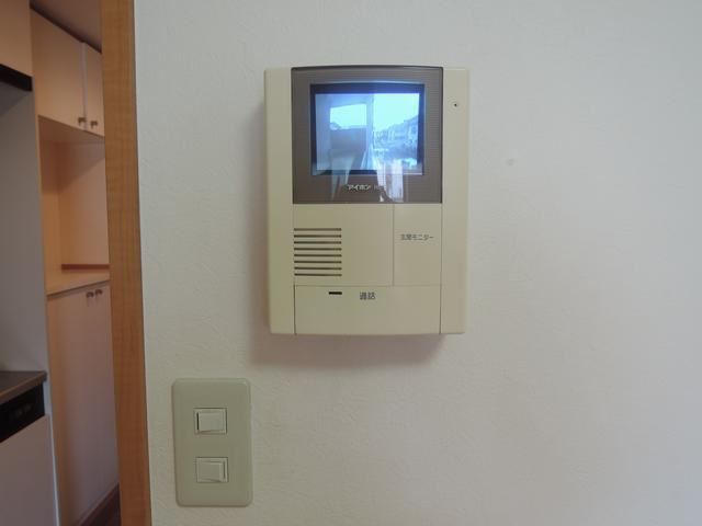 セキュリティ　モニター付きインターホン