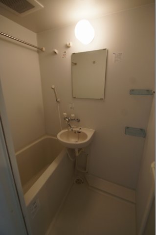 バス・シャワールーム　バスルーム