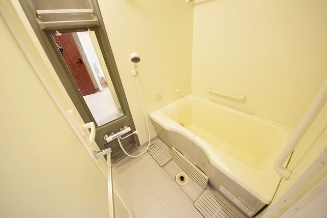 バス・シャワールーム　バス