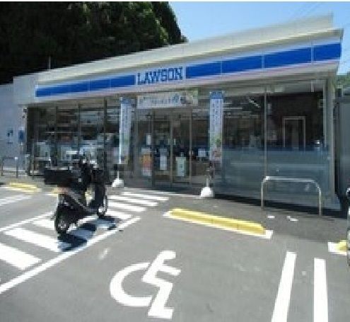 コンビニ　ローソン伴東店（コンビニ）まで1000m