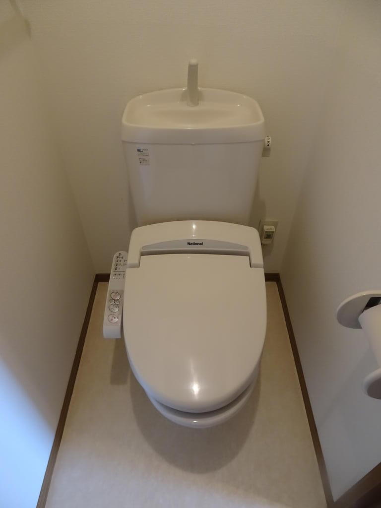 トイレ　ウォシュレット付きトイレ