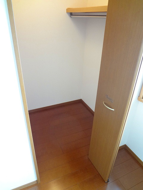 収納　ウォークインクローゼット