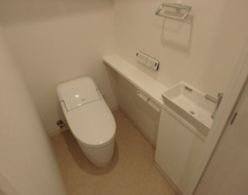 トイレ　★弊社の仲介手数料は全物件、賃料の半額＋税です★