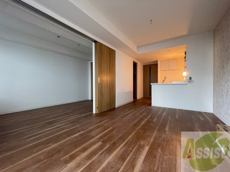 居室・リビング　広くてキレイなお部屋が広がっていて、充実した生活が送れそう。