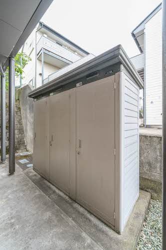 建物外観　ストッカー