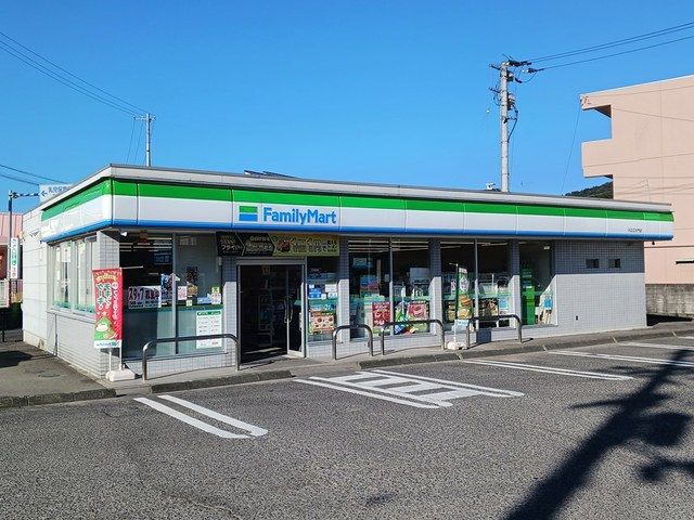 コンビニ　ファミリーマート川之江大門店（コンビニ）まで904m