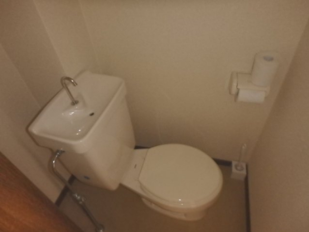 トイレ　ゆったりとした空間のトイレです