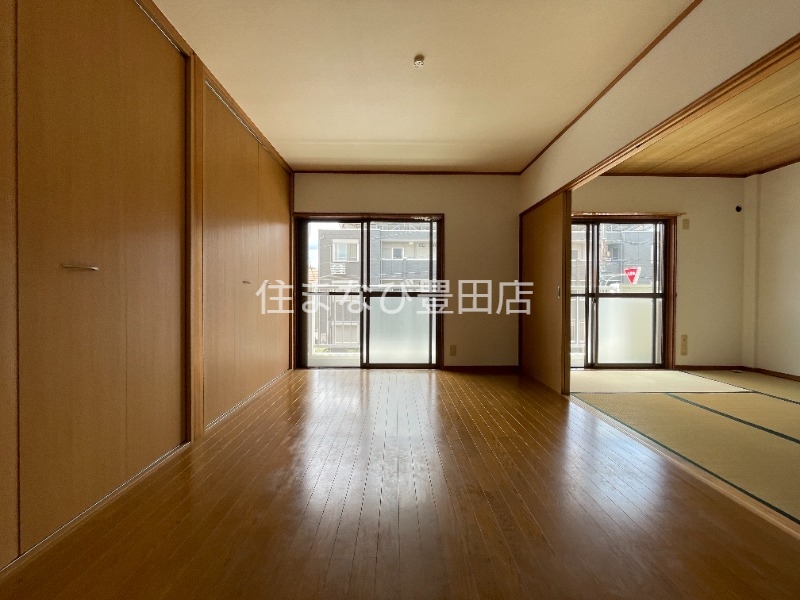 居室・リビング　同型写真