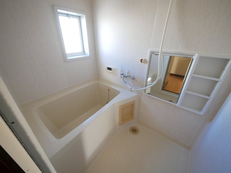 バス・シャワールーム　追焚き給湯付き