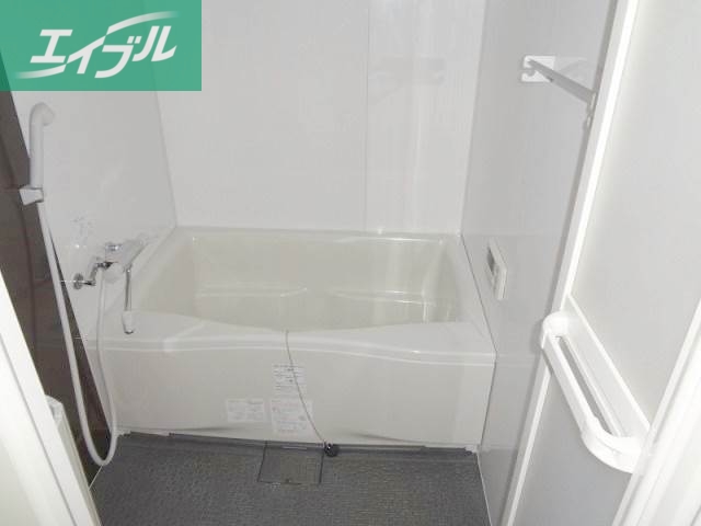 バス・シャワールーム　シャワー付きお風呂