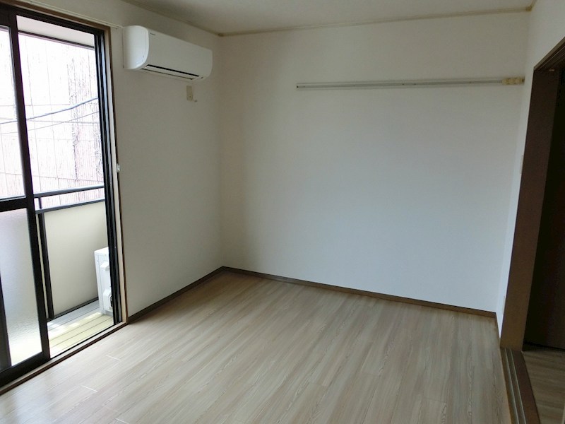 居室・リビング　別室参照