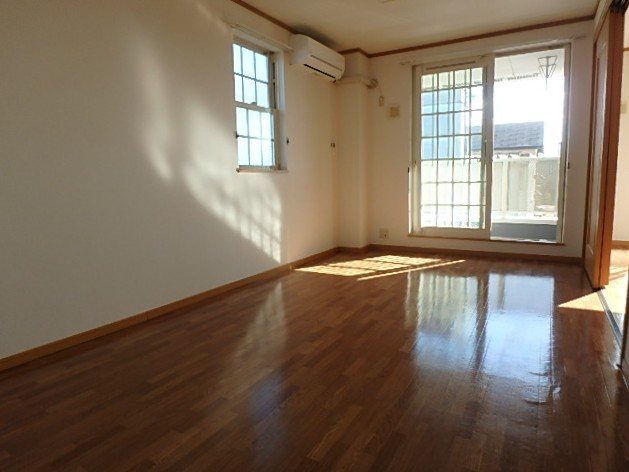 居室・リビング　※同タイプ別居室のお写真です。