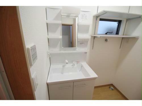 洗面設備　同型モデル