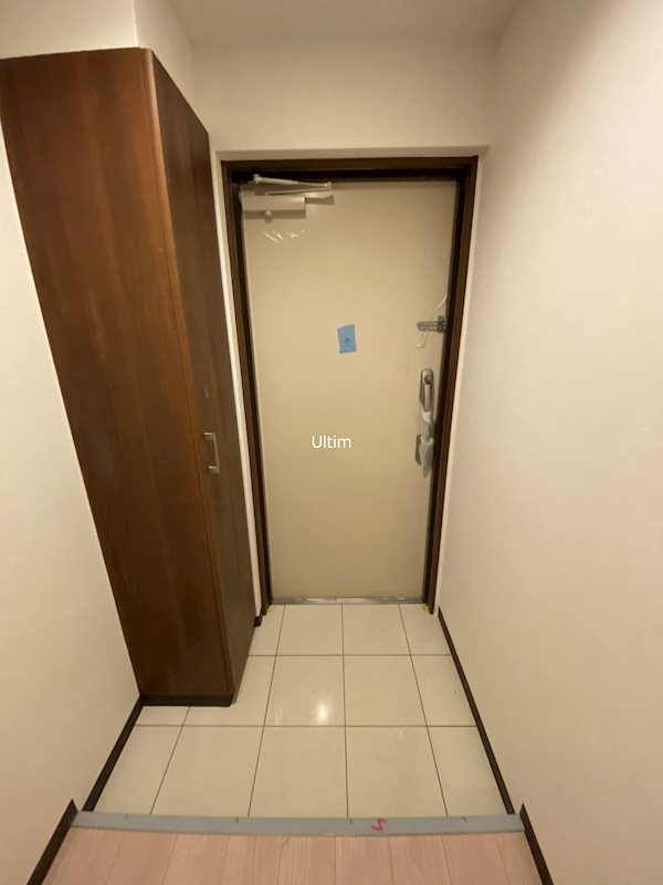 玄関　違うお部屋の写真です。ご参考までに