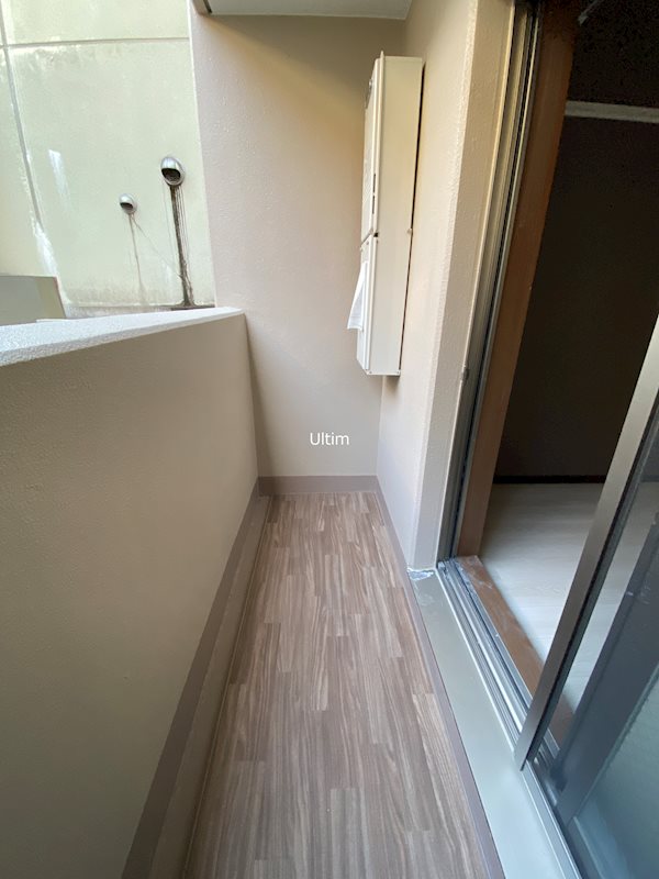 バルコニー　違うお部屋の写真です。ご参考までに