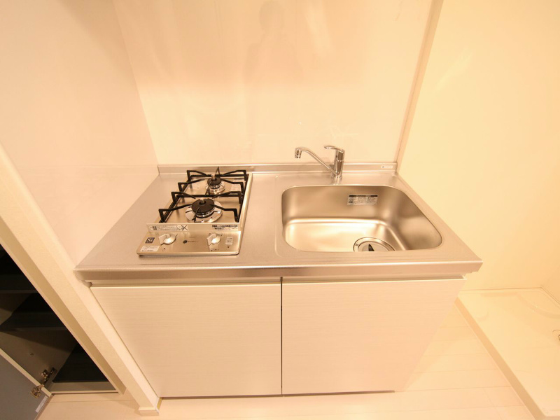 キッチン　システムキッチン（ガス2口）冷蔵庫・レンジ等ご用意できます