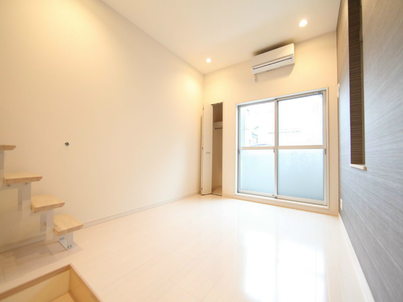 バルコニー　洋室7帖　ロフト5.5帖（収納にも寝室にも使えます）