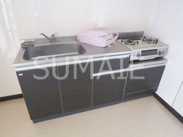 キッチン　ワンレバー式混合水栓キッチン。