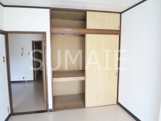 収納　天袋付きの収納です。