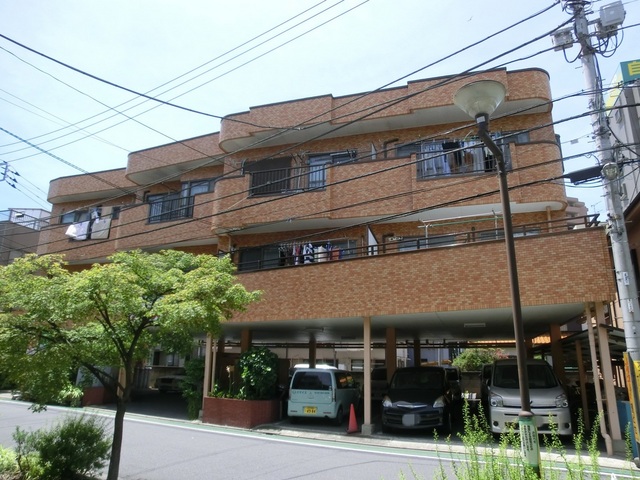 建物外観　おしゃれな茶色基調のマンションです。