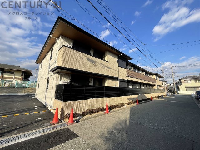 建物外観　宅配BOX付きで便利です！