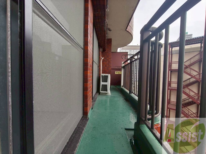 バルコニー　バルコニーです。洗濯物を干したり一息ついたりできますね！