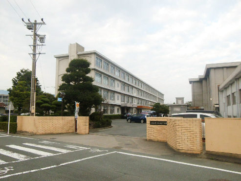 中学校　天竜中学校（中学校）まで2126m