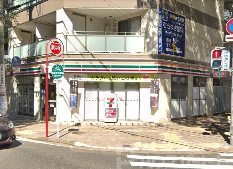コンビニ　セブンイレブン松戸常盤平セブンタウン店（コンビニ）まで690m