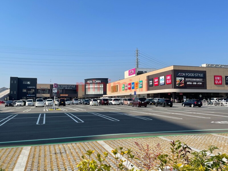 ショッピングセンター　イオンタウン茨木太田（ショッピングセンター）まで869m