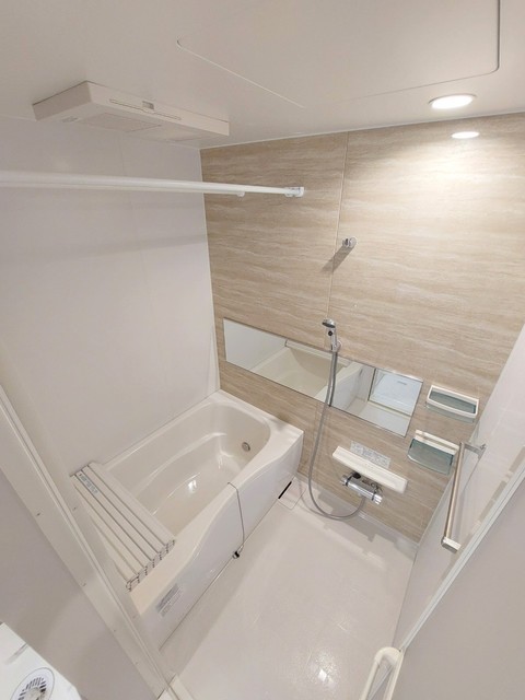 バス・シャワールーム　★追い焚き機能、浴室乾燥付きバスルーム★