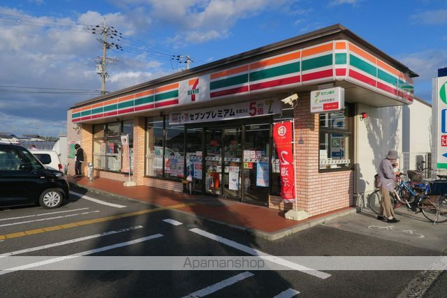 コンビニ　セブン－イレブン和泉桑原町店（コンビニ）まで688m