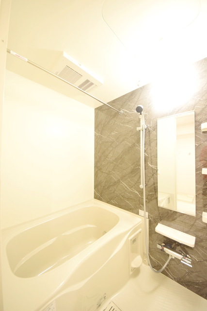 バス・シャワールーム　～疲れもサッパリ～