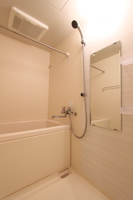 バス・シャワールーム　バスルーム