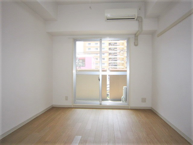 居室・リビング　ゆったり過ごせる居間です