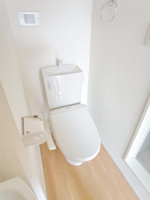 トイレ　♪温水洗浄暖房便座付きのトイレ♪