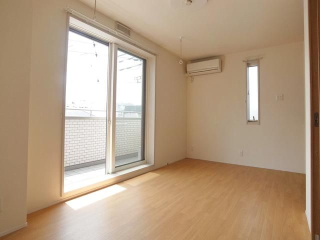 居室・リビング　♪リビングと居室を分けれるお部屋です♪