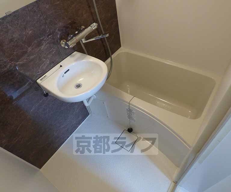 バス・シャワールーム　お風呂です。