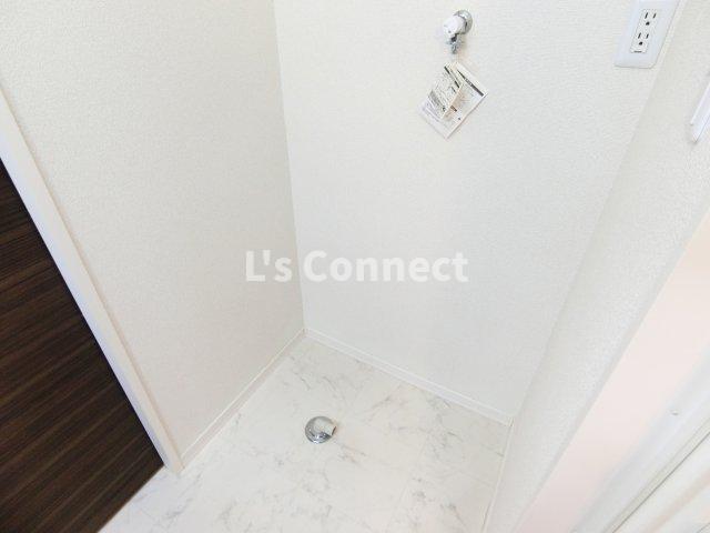 その他設備　室内洗濯機置き場には排水パン付き。