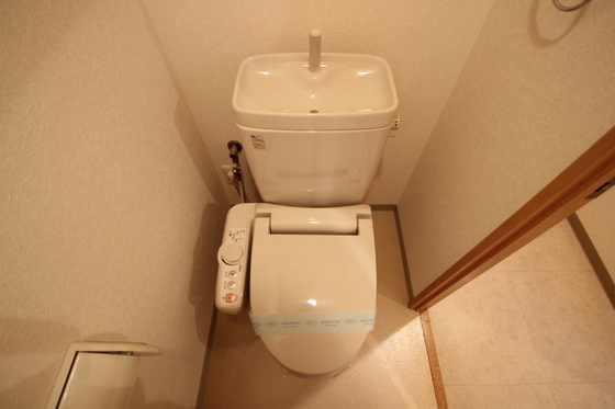 トイレ　※別部屋の写真です