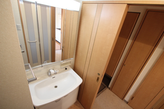 洗面設備　※別部屋の写真です