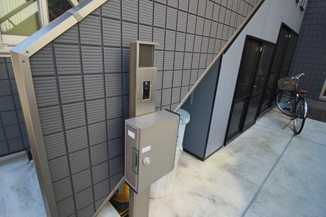 エントランス　インターホンもございます