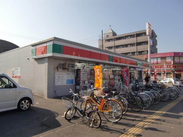 コンビニ　サンクス（コンビニ）まで130m