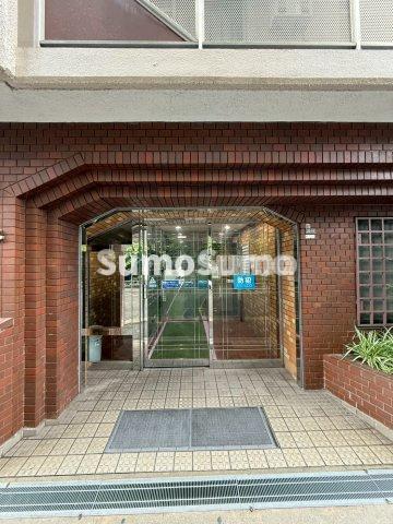 エントランス　清潔なエントランスです